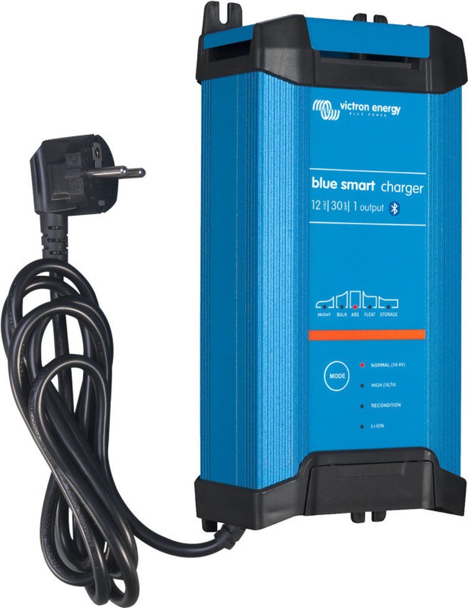 Victron Blue Smart IP22 (Type, 12V/30A - 1 Uitgang)