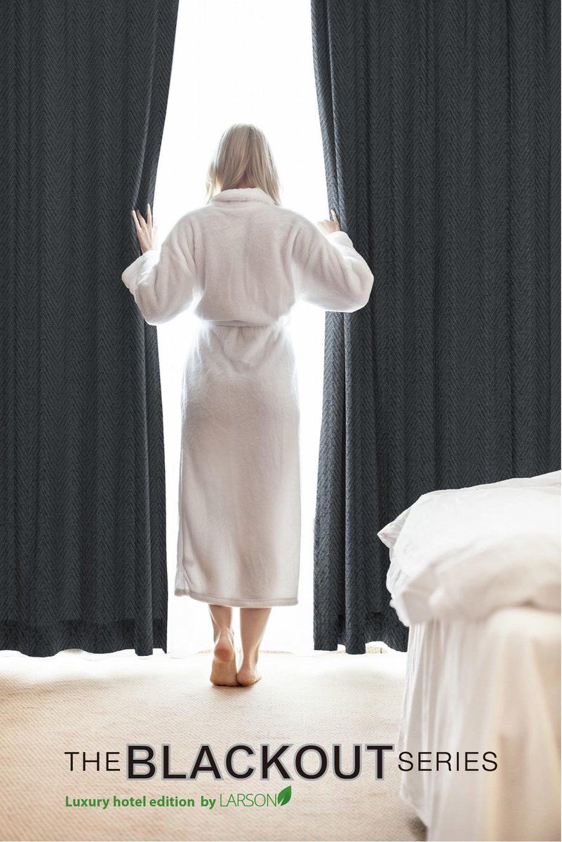Larson - Luxe Hotel Serie Blackout Gordijn - Visgraat Motief - Haken - Donkergrijs - 150 X 250 Cm - Verduisterend&kant En Klaar